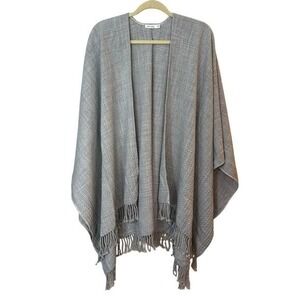 Mer‎ Sea Classic Travel Wrap Women's One Size Gray Fringe Cable Knit Sweater
